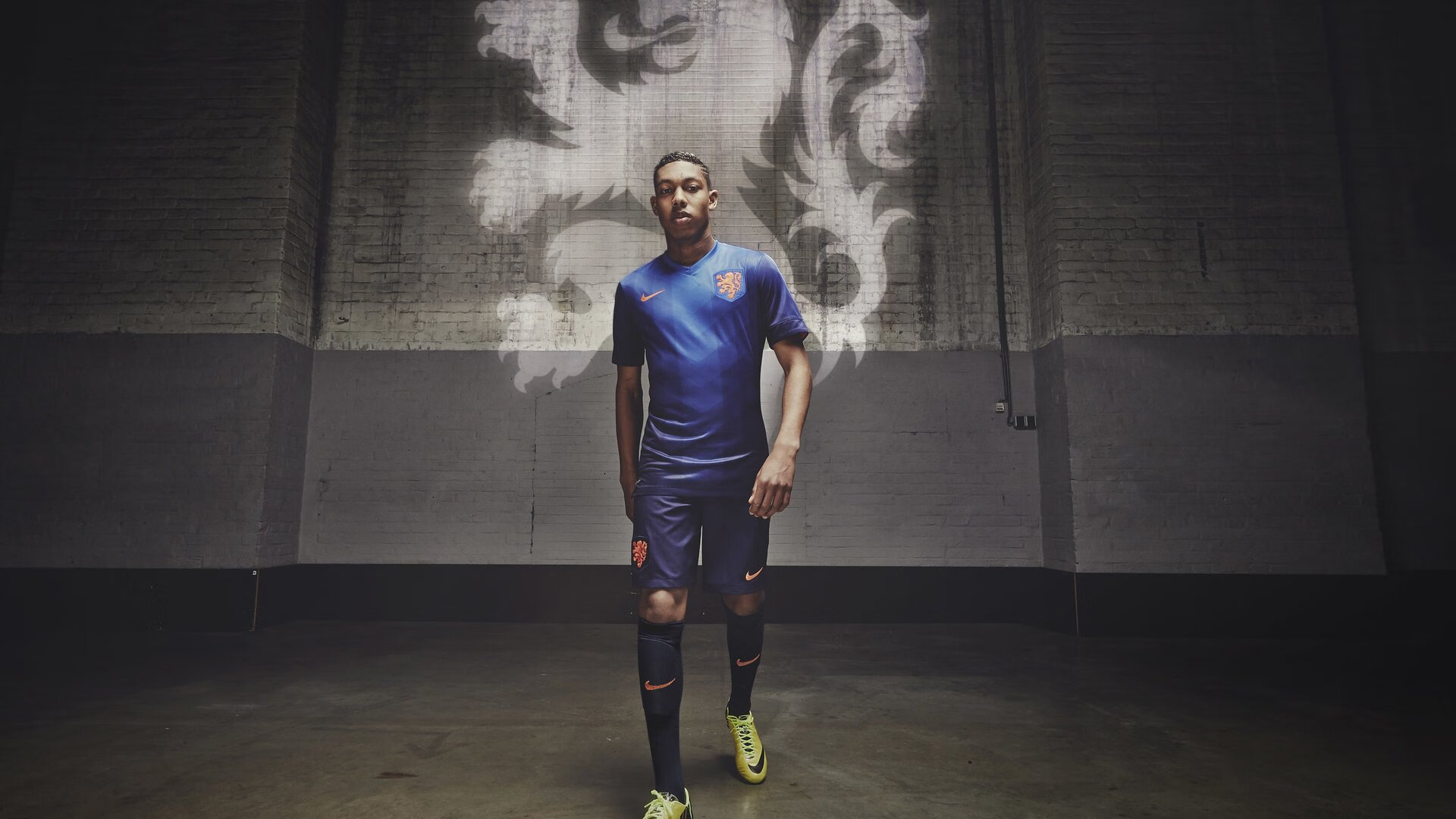 曼联锋线轮换激发前场活力输出,曼联套中锋