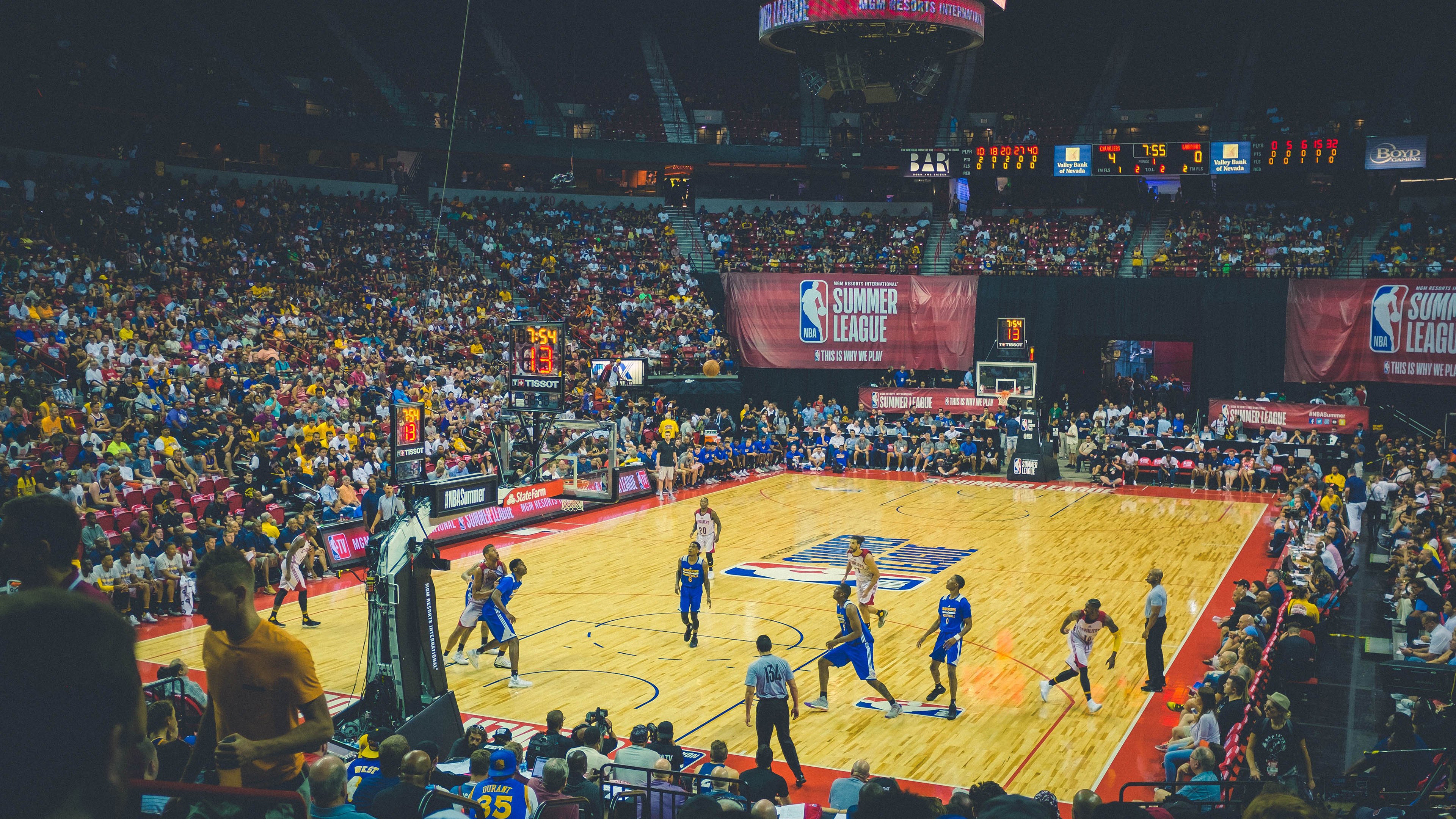 比赛现场：不同风格的球杆展示亮点纷呈，球杆测评